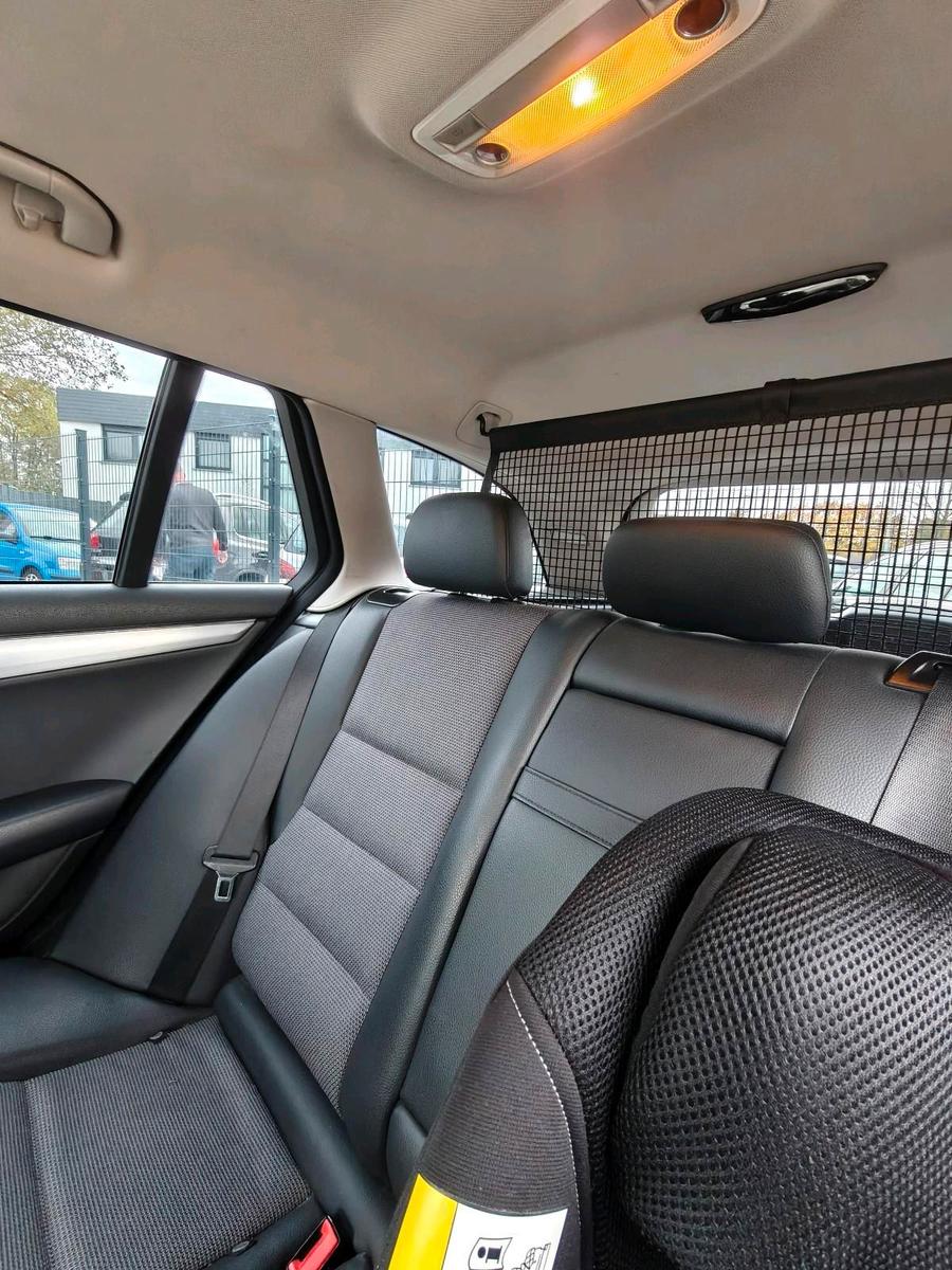 Mercedes-Benz C200 2010 — photo 11