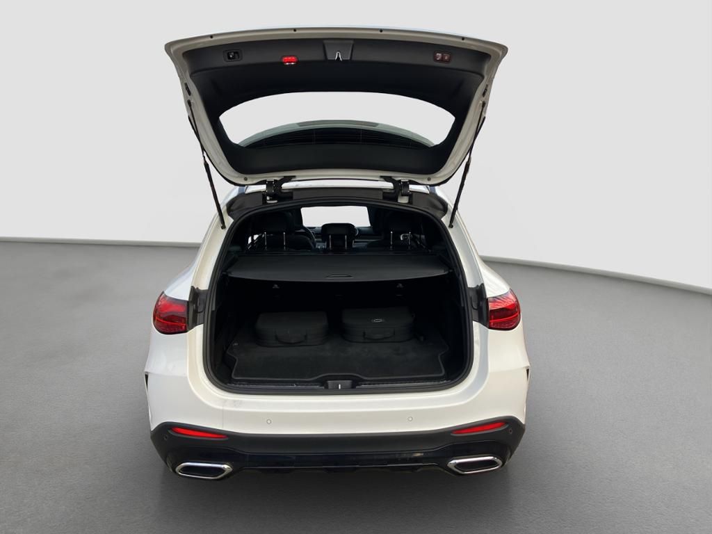 Fahrzeugabbildung Mercedes-Benz GLC 400 e 4M AMG*NIGHT*PSD*AHZV*HUD*DIGI. LIGHT*