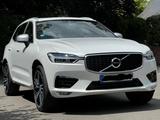 Volvo XC60 T5 AWD R Design PANO+AUTOPILOT+PDC&KAM+ACP - Volvo XC60: Allradantrieb