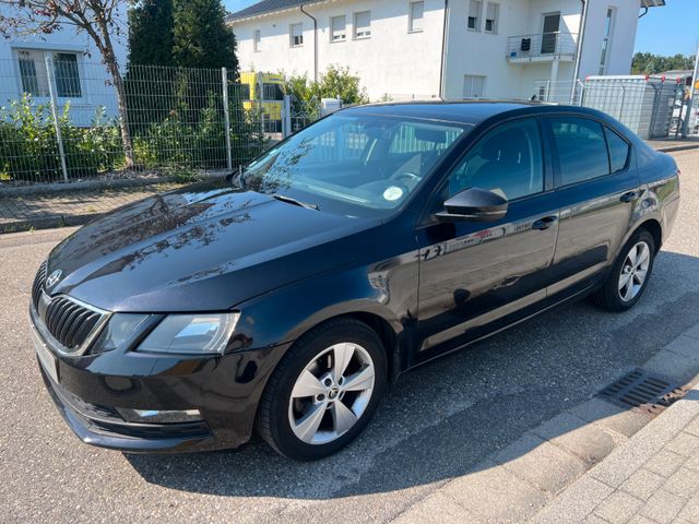 Skoda Octavia Limo Ambition *1,6 *AUTOMATIK*