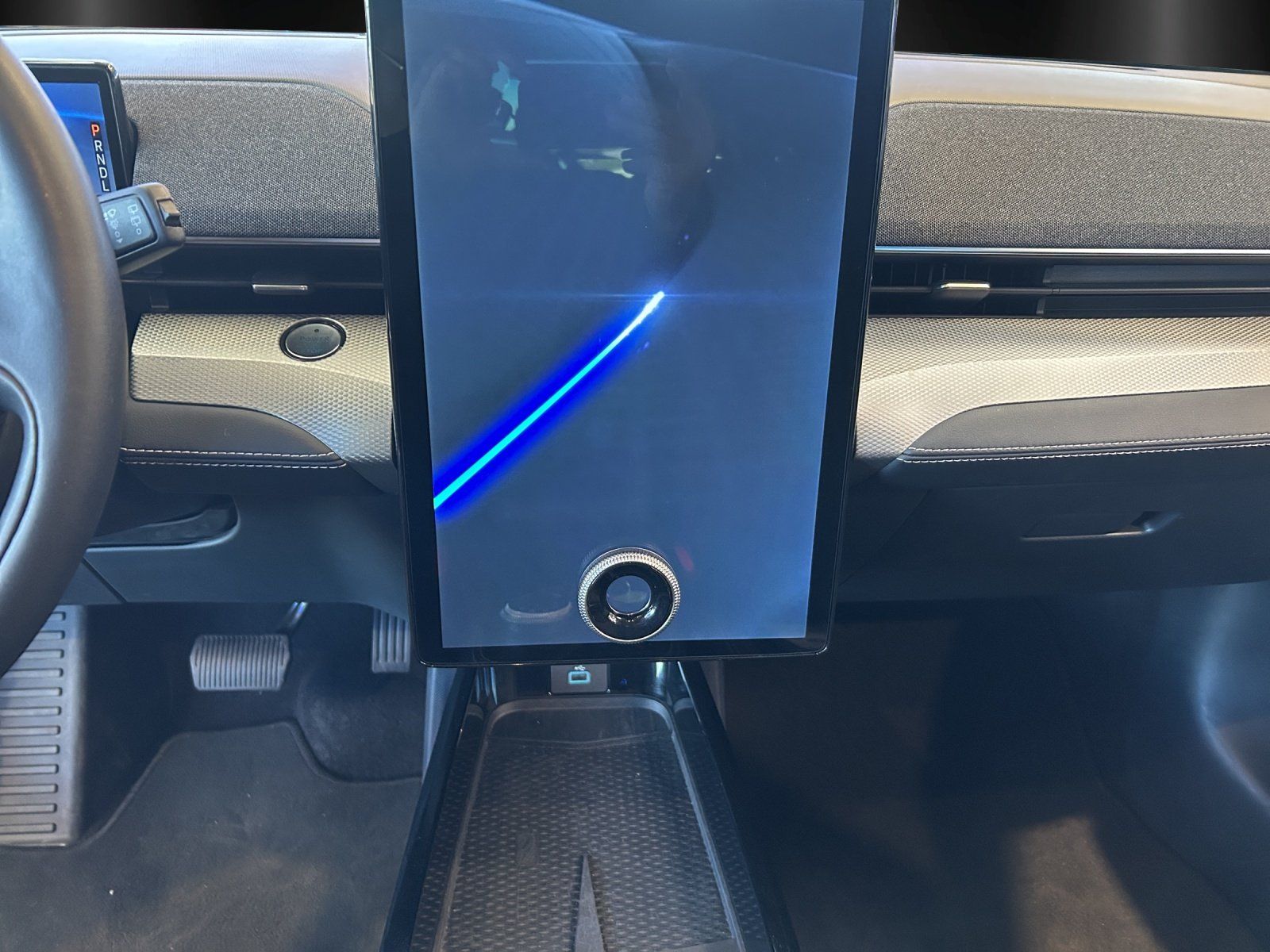 Fahrzeugabbildung Ford Mustang MACH-E Heckantrieb Extended Range Panora