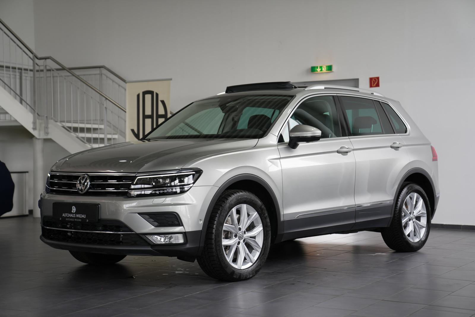Volkswagen Tiguan Highline 4Motion *AUT*NAV*LED*PANO*ACC*36
