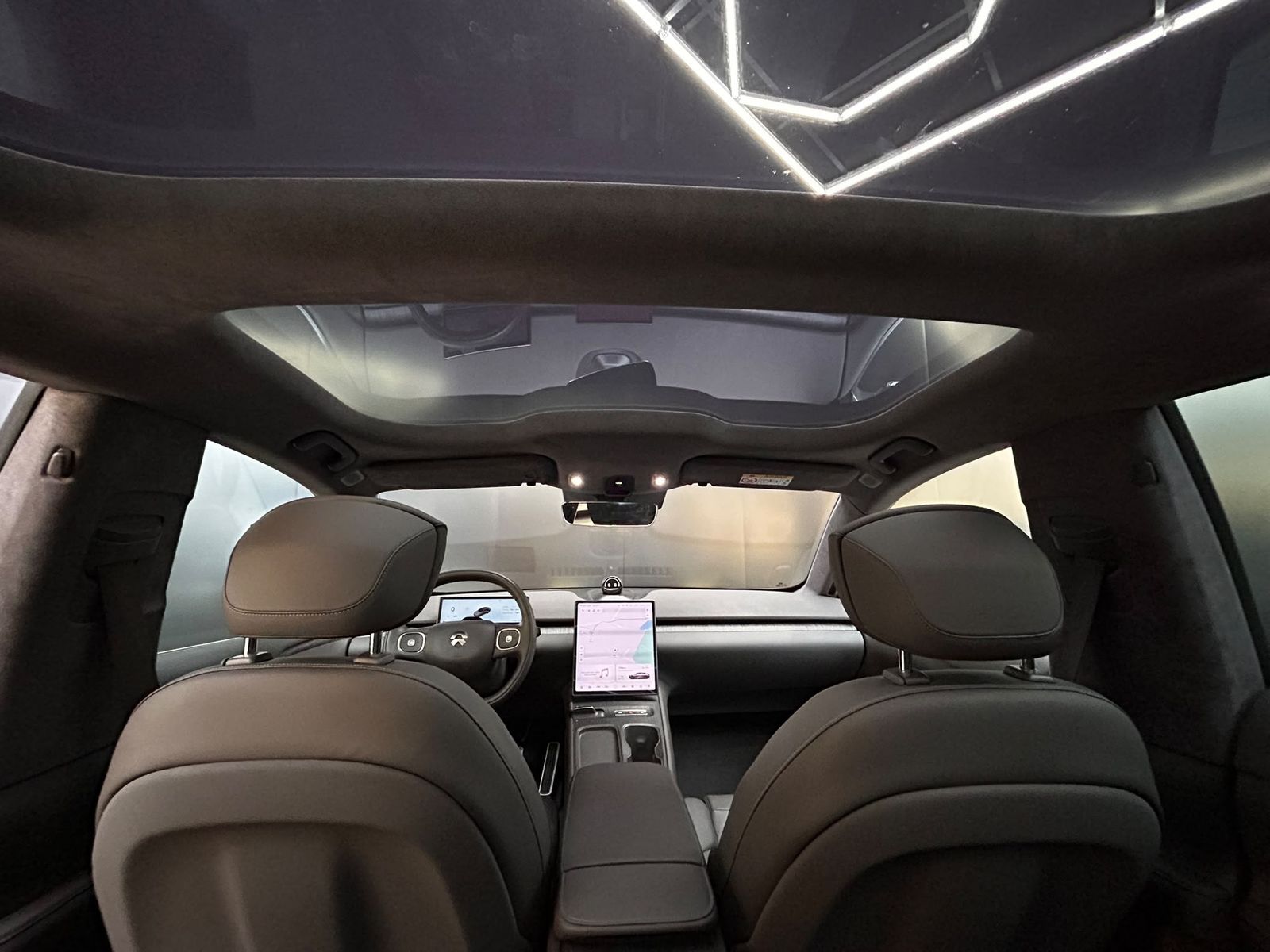 Fahrzeugabbildung NIO ET7 AWD BATTERI INKL PANO+HEAD+360+ACC+LED+AHK+