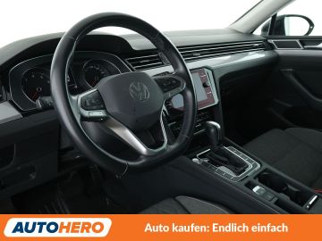 Volkswagen Passat - 11