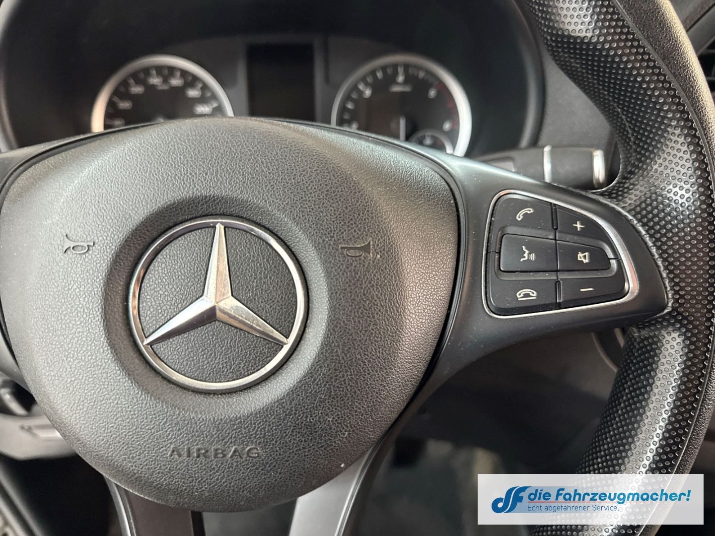 Fahrzeugabbildung Mercedes-Benz Vito Kasten 116 CDI 4x4 lang AHK Navi DAB *EXPOR