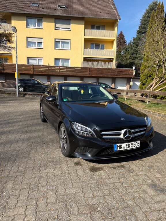 Image of Mercedes-Benz 220