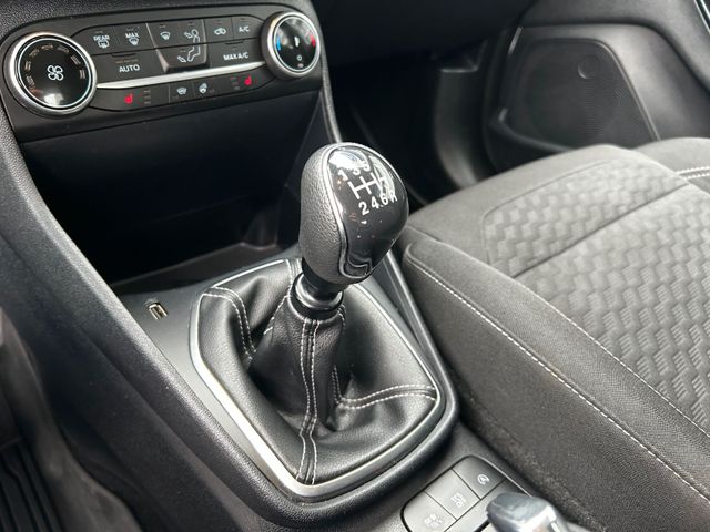 Fiesta Titanium*SHZ*PDC*WINTERPAKET*