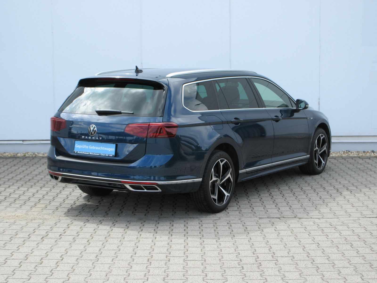 Passat Variant 2.0 TDI 200 PS DSG R-Line AHK/PAN