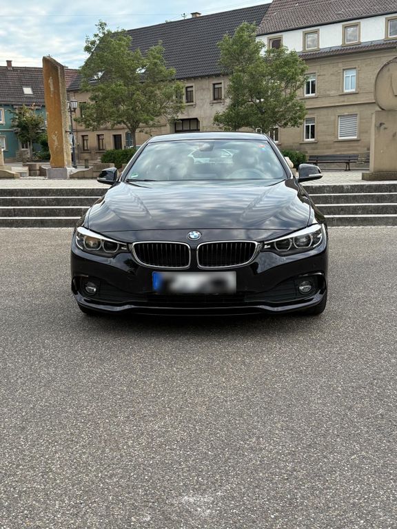 Image of BMW 320