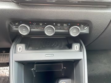 Citroën C4 MAX PURETECH 130 EAT8 Kam.+KeyLess+LED+Navi