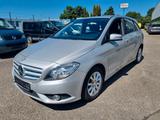 Mercedes-Benz B 180 B -Klasse B 180 Edition 1 / Navi - Mercedes-Benz B 180 Gebrauchtwagen in Karlsruhe