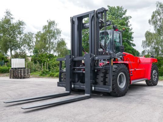 Kalmar DCG 330-12