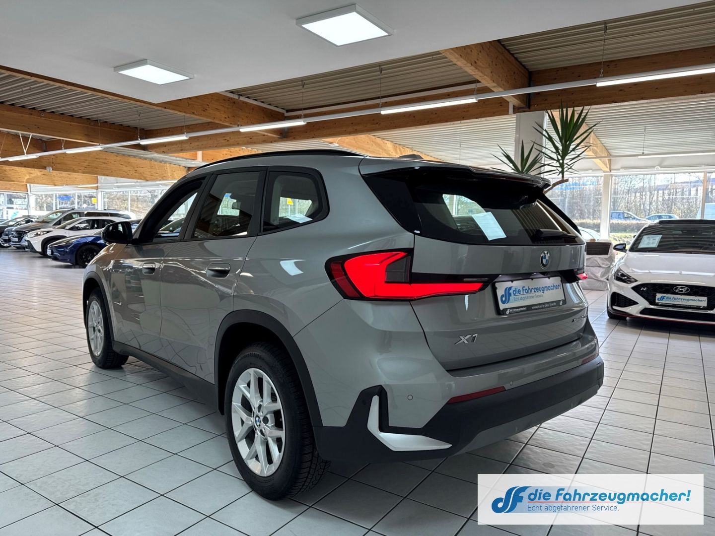 Fahrzeugabbildung BMW X1 20 d xDrive Park-Assistent Navi Digitales Coc