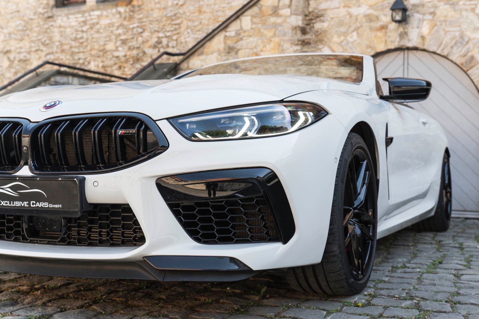 Fahrzeugabbildung BMW M8 Cabrio Competition LASER B&W ACC 3D SOFTCLOSE