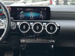 MERCEDES-BENZ CLA 220 Shooting Brake - Ansicht 13