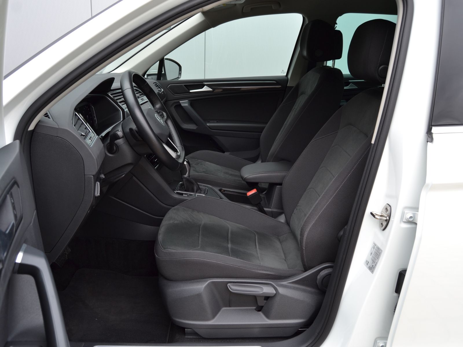 Tiguan 1.5 TSI 150 PS DSG Elegance AHK/SPORT-PAK