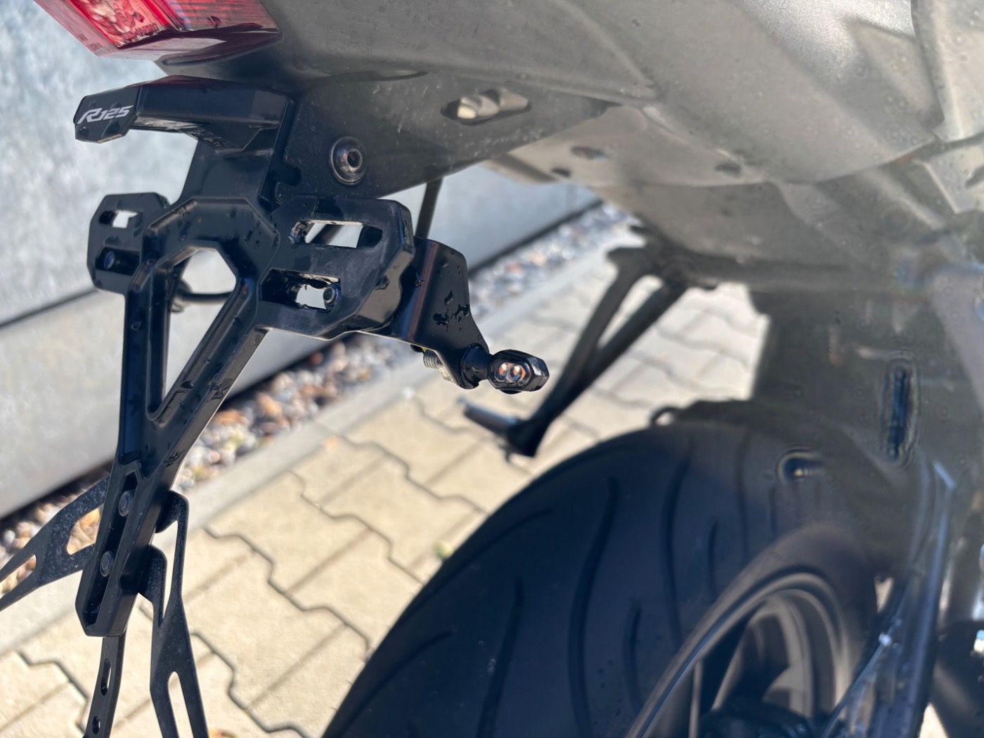 Fahrzeugabbildung Yamaha YZF-R125 viel Zubehör MIVV Endschalldämpfer