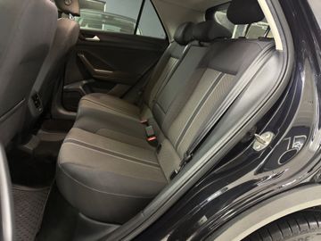 Volkswagen T-Roc - 8