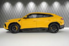 Urus 4.0 V8 PHEV SE 2025 YELLOW CARBON PANO