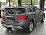Mercedes-Benz GLA 200 Kamera, Leder, Klimaaut., Sitzheizung - Mercedes-Benz GLA 200: Geländewagen
