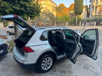 Volkswagen Tiguan - 5