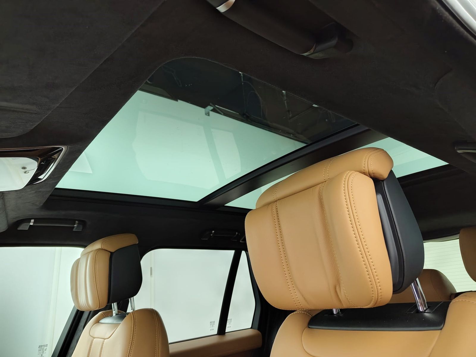 LAND ROVER Range Rover  4.4 SDV8 Autobiography Pano LED – Bild 9