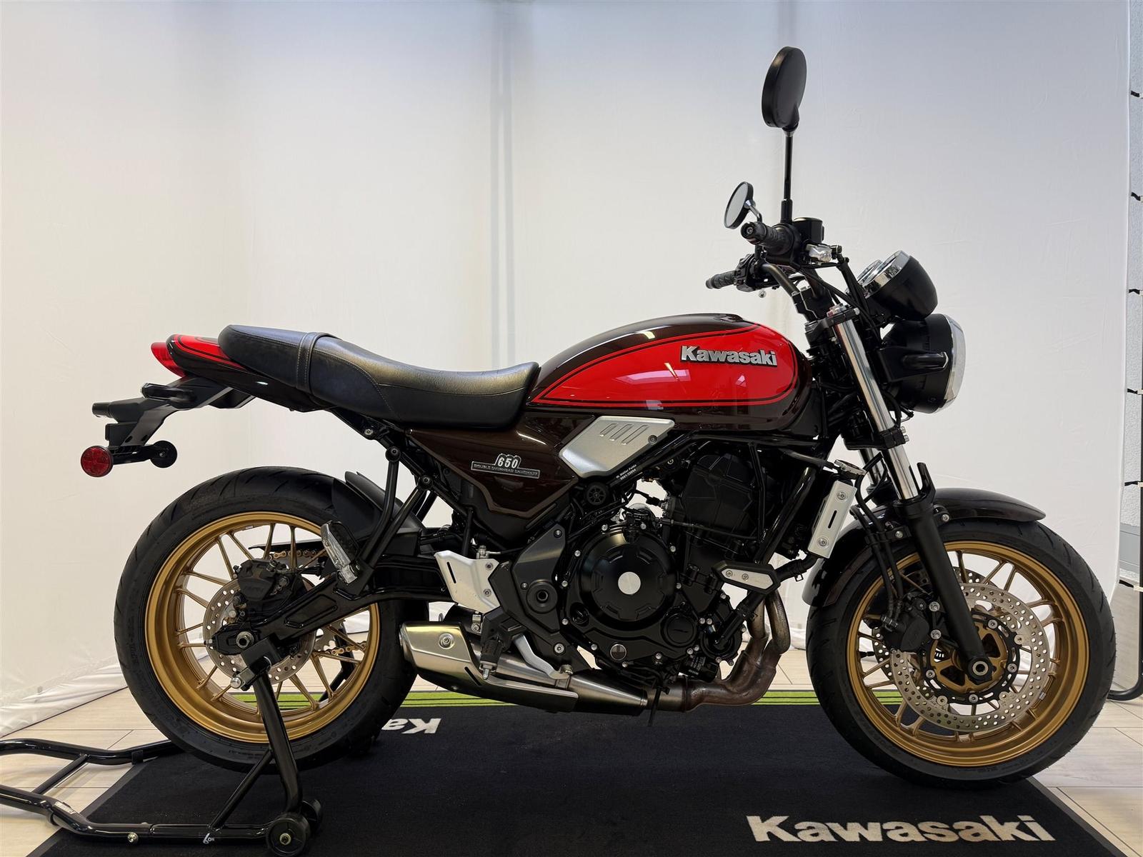 Kawasaki Z650 RS 50th Anniversary Kettensatz Service