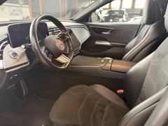 MERCEDES-BENZ E 220d/AMG-LINE/DISTR+/360GRAD/MBUX/J.STERNE