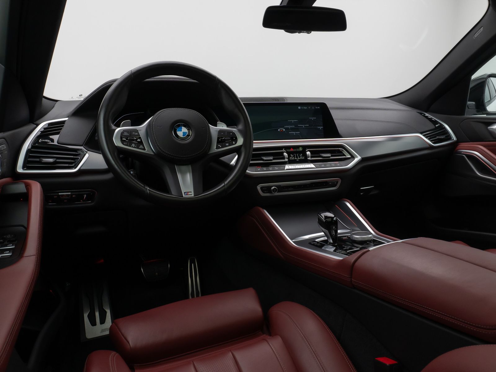 Fahrzeugabbildung BMW X6 xD40d M Sport Panorama 360°Laser HUD DisplKey