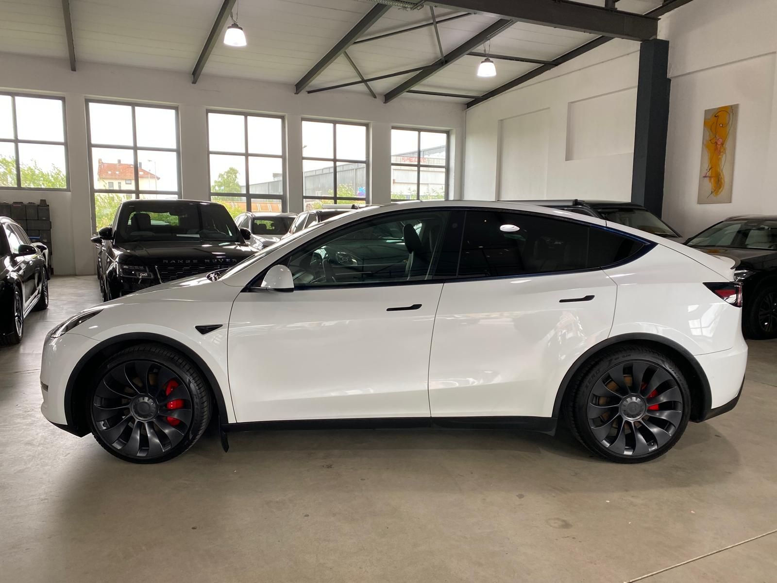 Fahrzeugabbildung Tesla Model Y Performance Long Range Dual AWD/AHK/