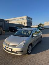 Toyota Prius 1.5-l-VVT-i Sol Sol - Toyota Prius mit Hybrid-Antrieb: Limousine, Sol