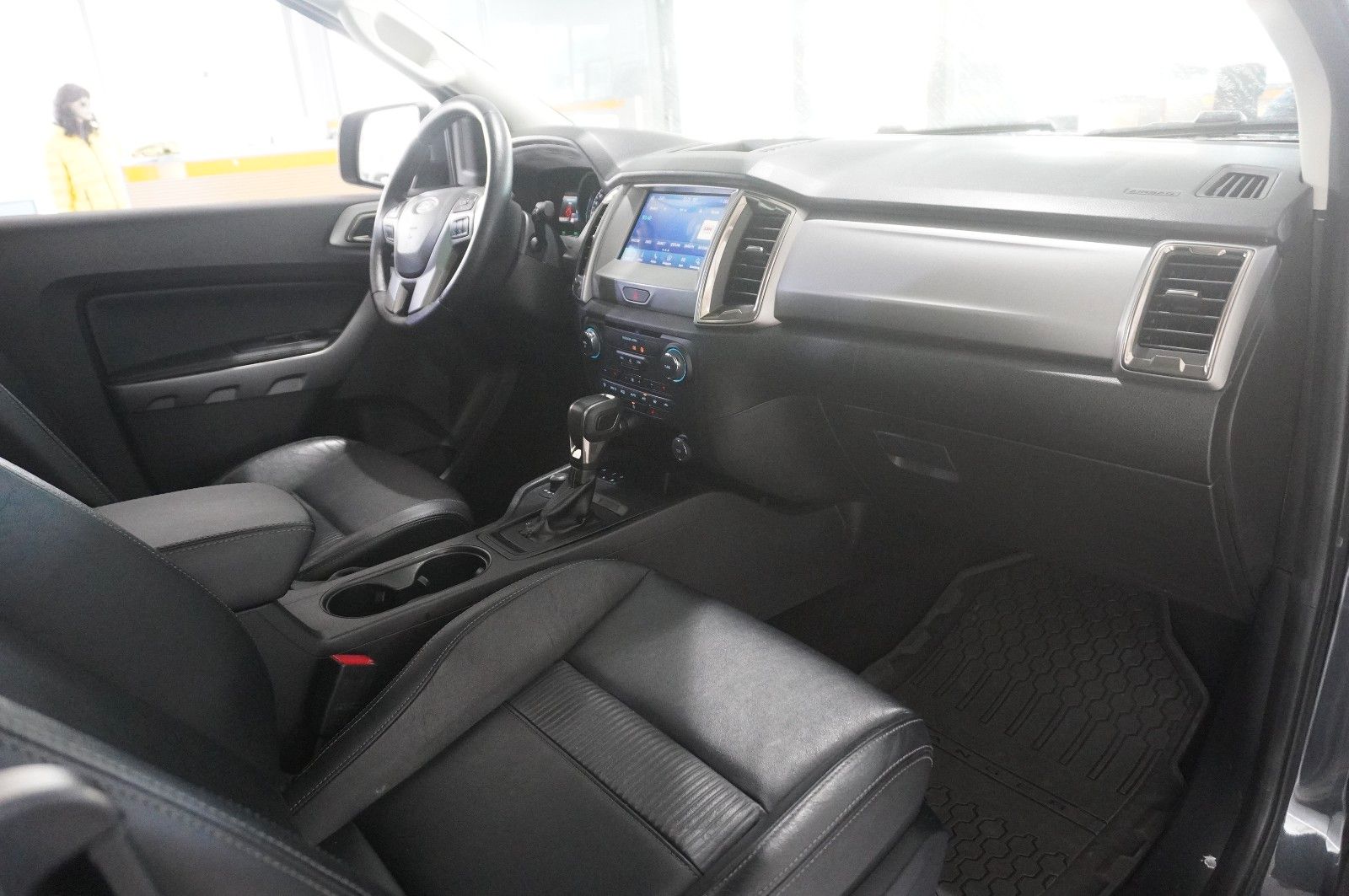 Fahrzeugabbildung Ford Ranger 2.0D LIMITED 4X4 EXTRA NAVI/LED/LEDER/AHK
