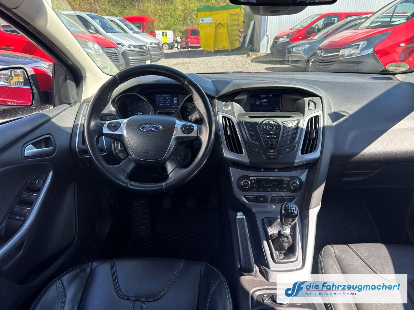 Fahrzeugabbildung Ford Focus Turnier Titanium Navi Leder *EXPORT
