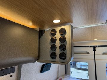 HYMER  ERIBA  HYMERCAR Redwood 600 Sport Autarkie LED Totwi.