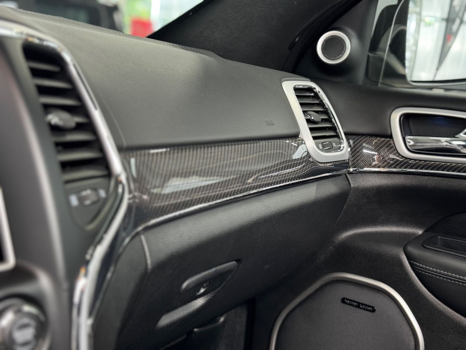 Fahrzeugabbildung Jeep Grand Cherokee 6.4 V8 HEMI SRT   "LPG-Gasanlage"