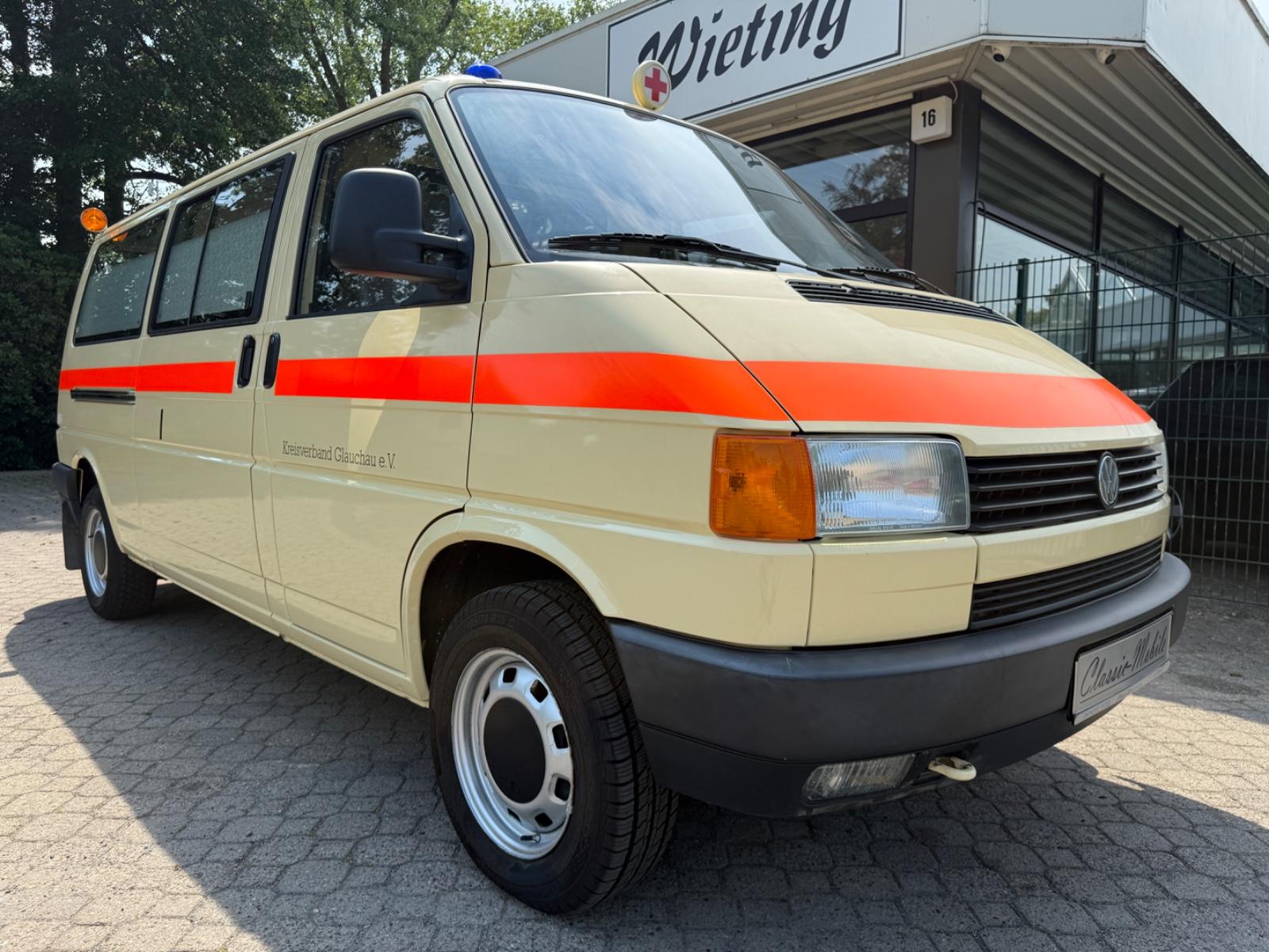 Volkswagen T4 Krankenwagen DRK 2.5 Lang