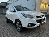 Hyundai ix35 Style AWD/NAVI/KAMERA/AHK/ALU/TÜV - Hyundai ix35 in Stuttgart