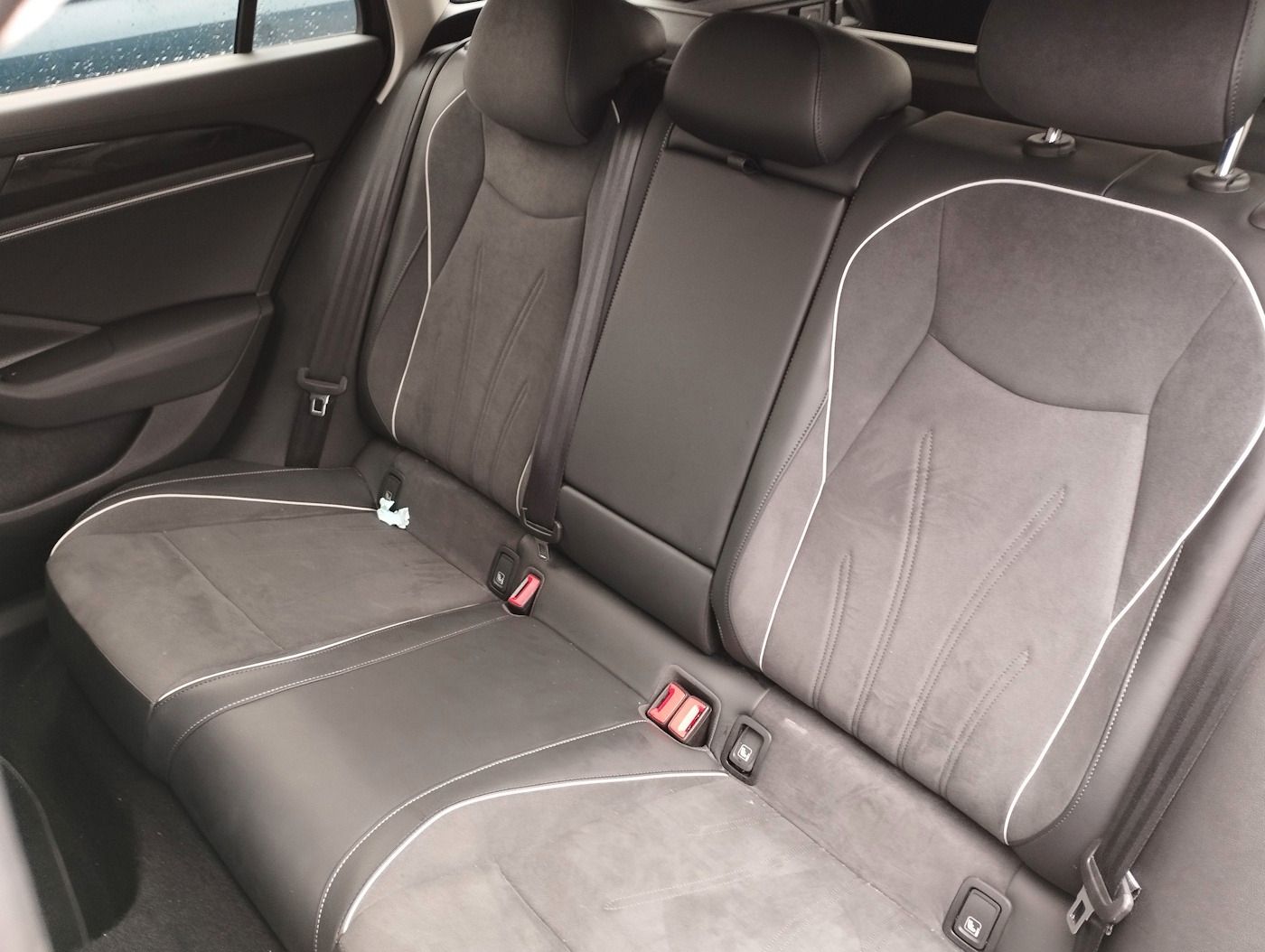 Fahrzeugabbildung Volkswagen Passat Variant 2.0 Business NEU56T AHK ACC Kamer