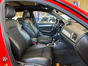 Audi Q3 2.0 TDI quattro *BiXenon*Pano*AHK*SLine*