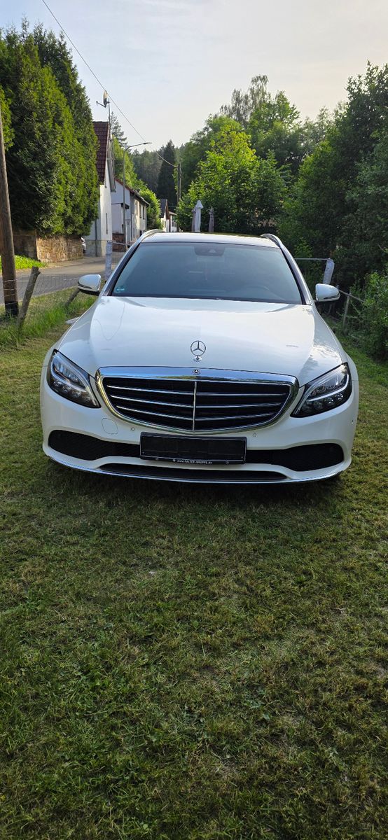 MERCEDES-BENZ C 220 d  Autom. -
