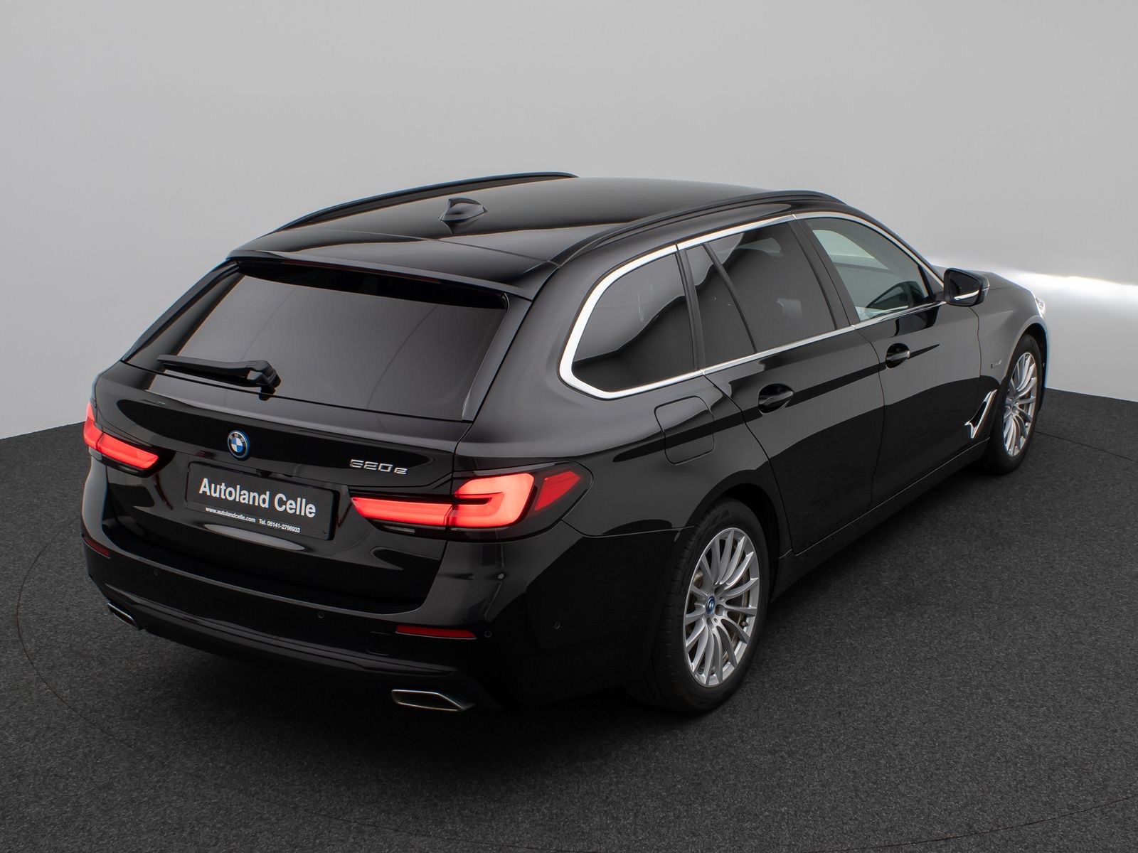 Fahrzeugabbildung BMW 520e  Laser 360° HUD DAB H/K ACC Alarm Komfort