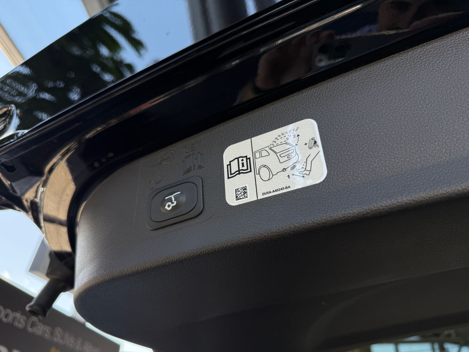 Fahrzeugabbildung Ford Kuga Vignale Allrad PANO AHK SONY XENON