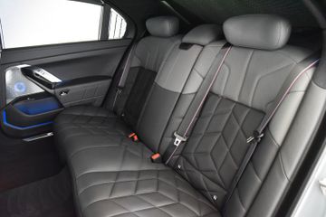 BMW 740 - 8