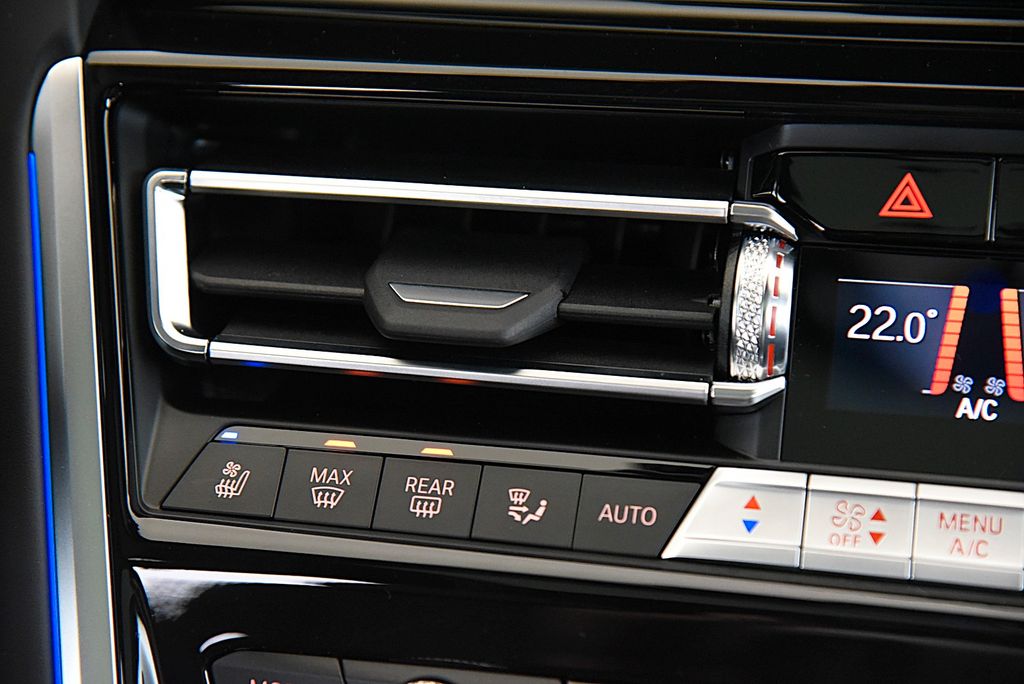 BMW 840