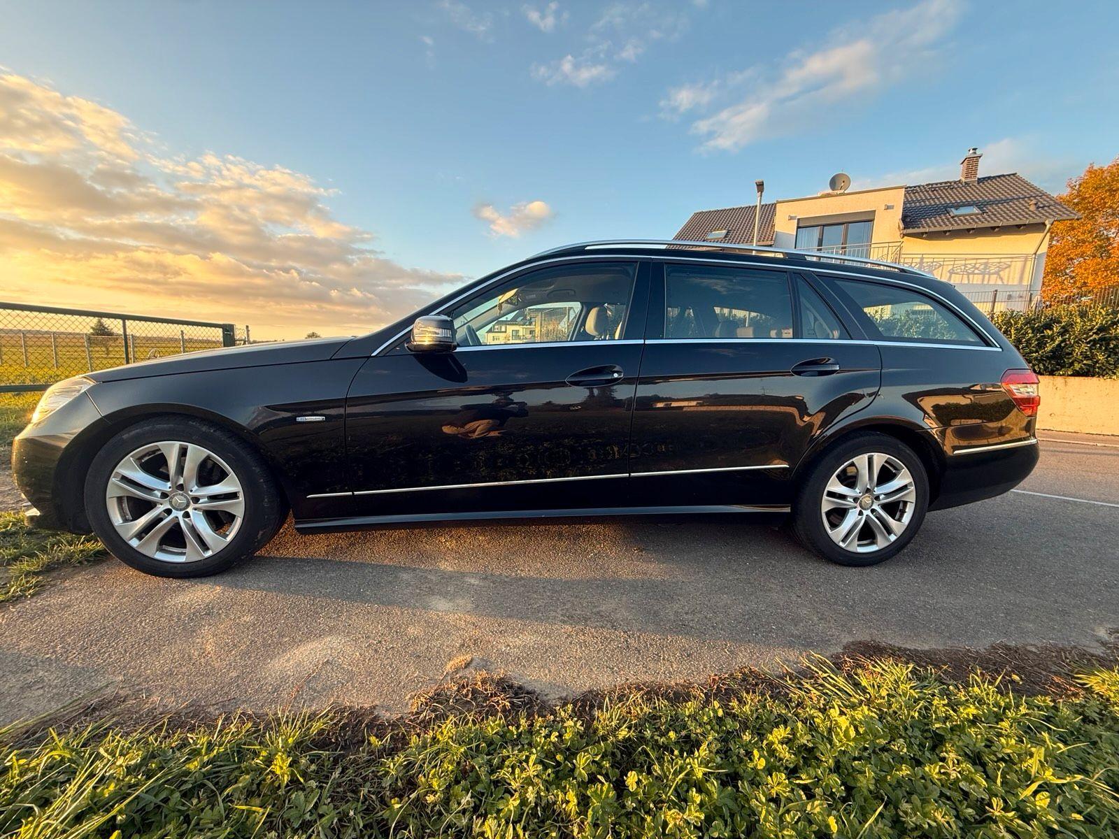 Mercedes-Benz E300 2010 — photo 7