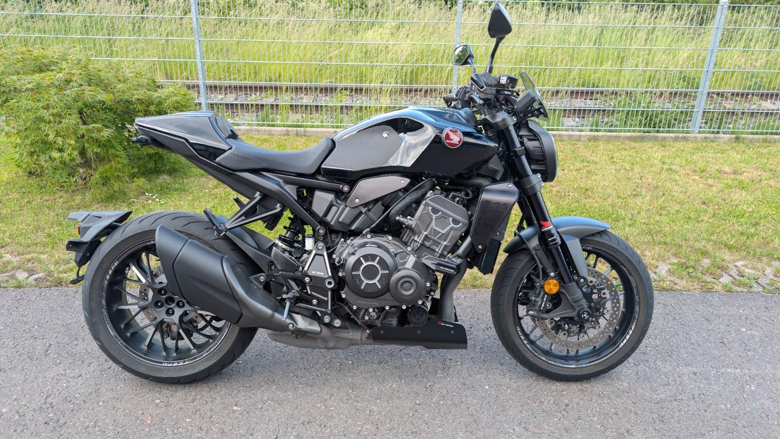 Honda CB1000R - Black Edition