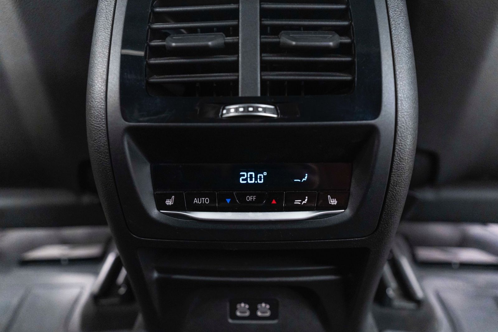 Fahrzeugabbildung BMW X4 M COMPETITION ACC H&K HUD LED 360°