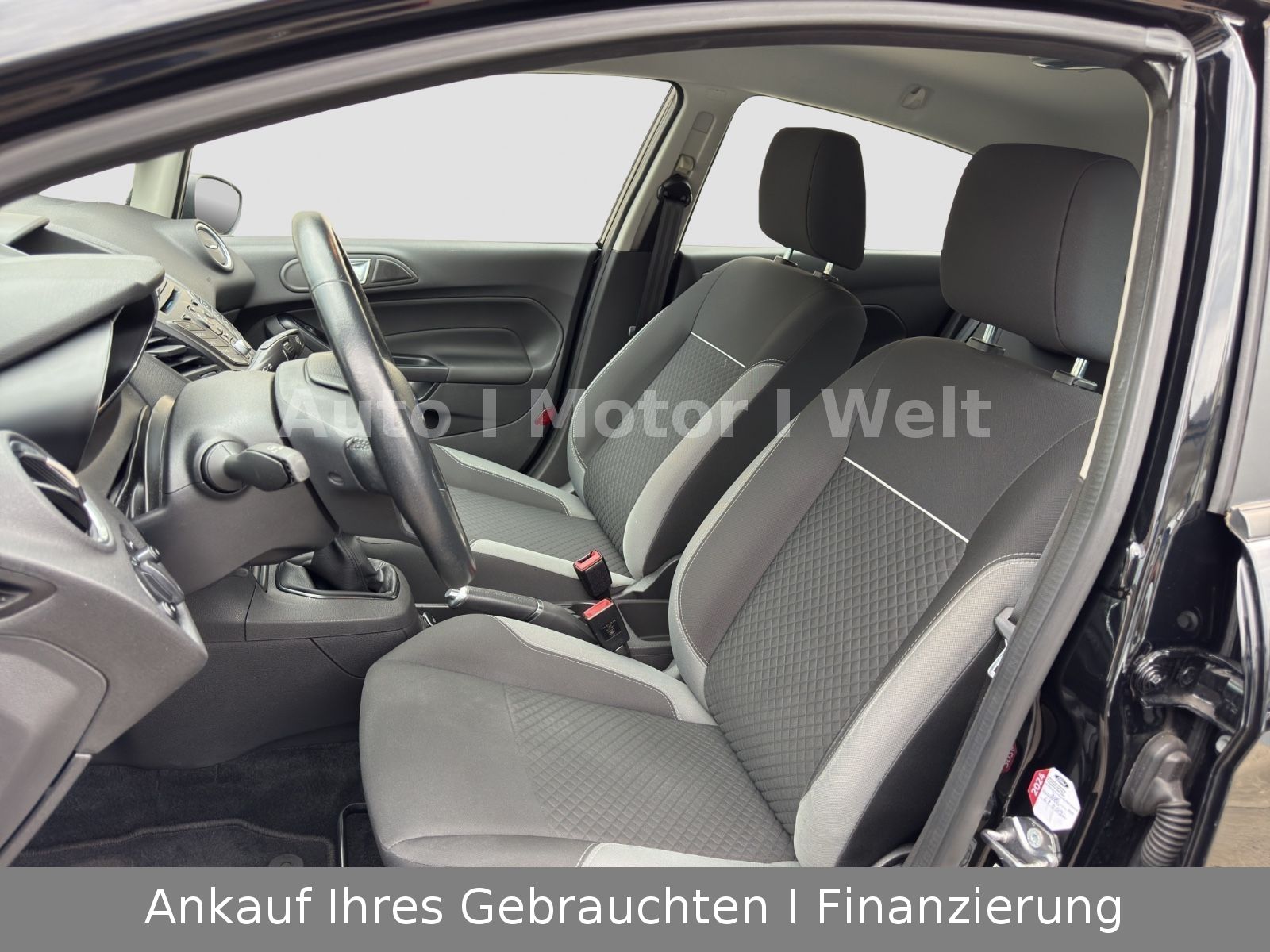 Fahrzeugabbildung Ford Fiesta Celebration ALU/ALLWETTERREIFEN/SHZ/KLIMA