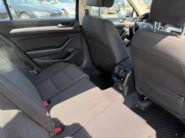 Volkswagen Passat - 8