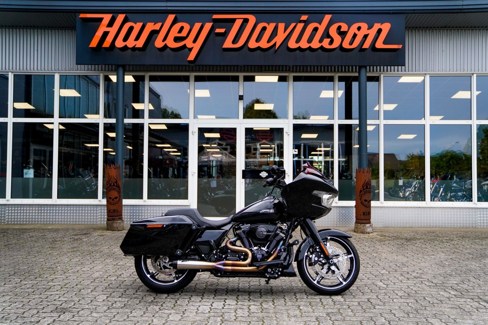 Fahrzeugabbildung Harley-Davidson Road Glide FLTRX 117 Cui - Zard Rick´s Lenker -